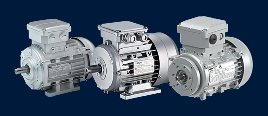 Vista Isométricas de 3 motores industriales trifásicos